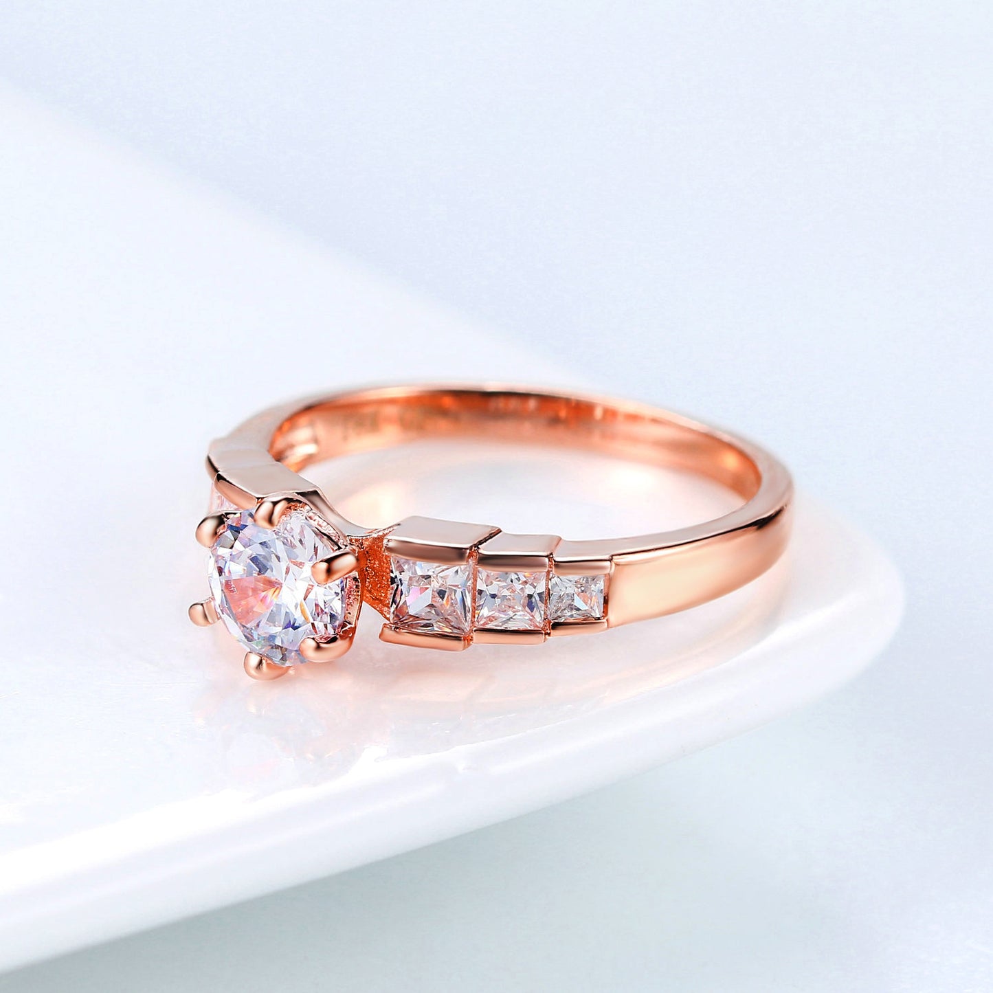 ROSE ATELIER - Roségoldring mit klarer Form