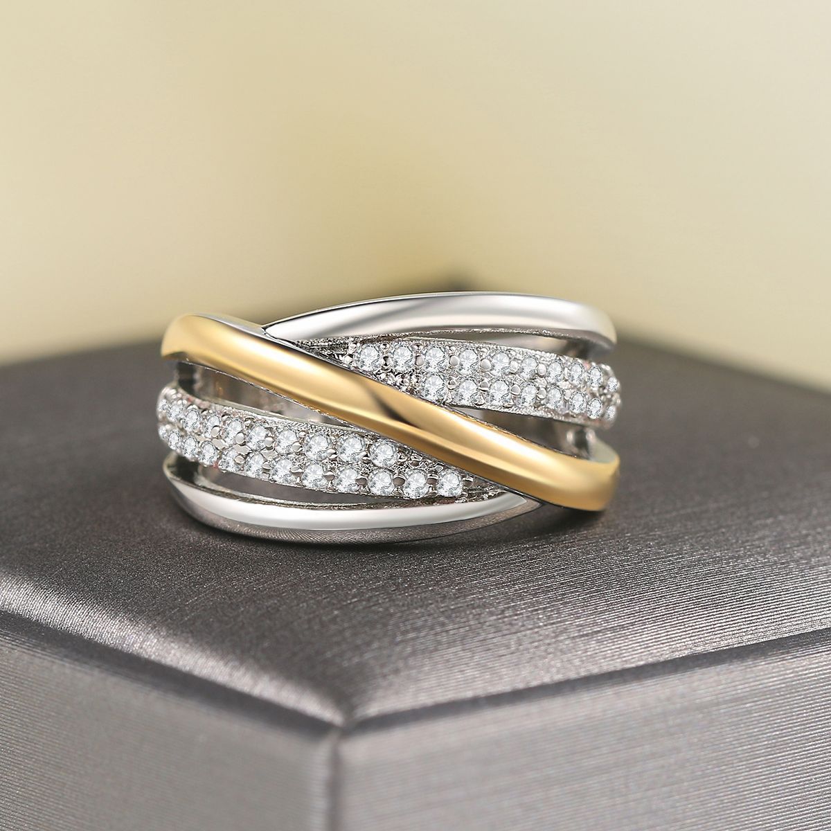 DUO LUXE - Zweifarbiger Ring mit edlem Kontrast